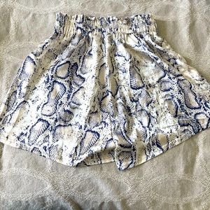 🚨FINAL SALE🚨 EC SHEIN Snake Print High waisted Shorts